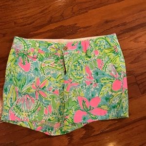 Lilly Pulitzer- 5” Callahan shorts size 4